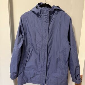 L.L. Bean Women's Car Length Hooded Winter Jacket in Light Blue size L
